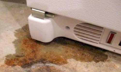 tủ lạnh sanyo bị chảy nước